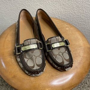 Coach signature C loafer with gold Coach nameplate and patten leather detail